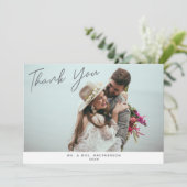 Moderne Script Trouwfoto Flat Dank u kaart (Staand voorkant)