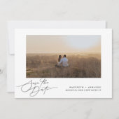 Moderne Script Trouwwebsite Foto Save The Date (Voorkant)