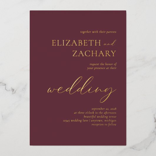 Moderne Script Typografie Bourgondië Trouwen Folie Uitnodiging (Voorkant)
