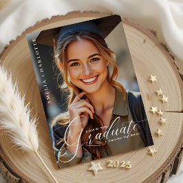 Moderne script typografie foto-overlay afstudeerdo aankondiging