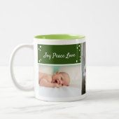 Moderne Script Typografie Kerst Groene Foto Tweekleurige Koffiemok (Links)