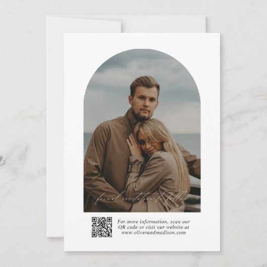 Moderne script typografie | QR-code boogfoto Save The Date (Achterkant)