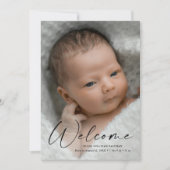 Moderne script Welkom baby foto geboortedetails Bedankkaart (Voorkant)