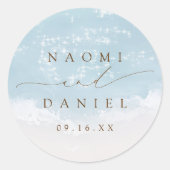 Moderne Script Zand Hartjes Strand Bruiloft Favori Ronde Sticker (Voorkant)