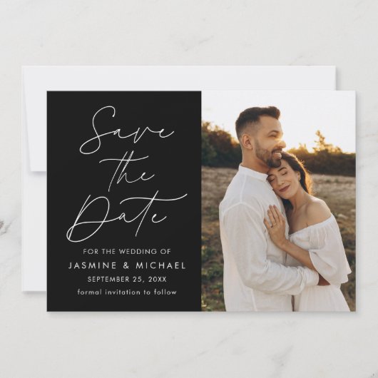 Moderne Script Zwart en Wit 2 Foto Save The Date (Voorkant)