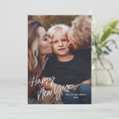 Moderne scriptbelettering 2 foto nieuwe jaren feestdagenkaart (Staand voorkant)