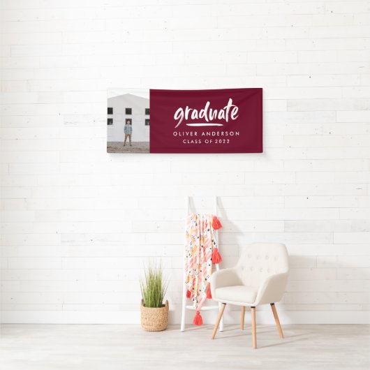 Moderne scriptfoto, bogundy elegant afstuderen spandoek (Insitu)