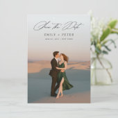 Moderne Scriptie Foto Bruiloft Save The Date Kaart (Staand voorkant)