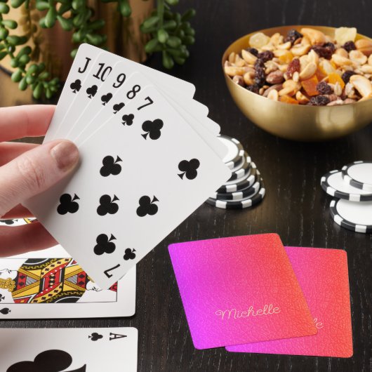 Moderne scriptnaam gepersonaliseerd hot roze pokerkaarten (Insitu)