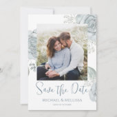 Moderne Simple Chic Dusty Blue Floral Foto QR Code Save The Date (Voorkant)