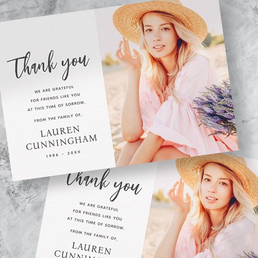 Moderne Simple Minimalist Chic Memorial Foto Bedankkaart