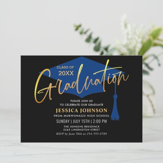 Moderne Simple Minimalist Graduation Party QR code Kaart (Staand voorkant)