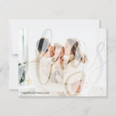 Moderne Simplistic Hugs-foto met Kerstmis Feestdagenkaart (Voorkant)