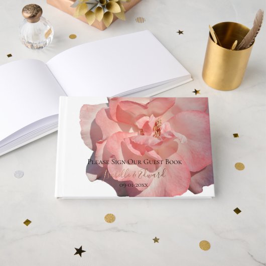 Moderne Single Coral Roos Floral Wedding Echte Fol Gastenboek (Voorkant open)