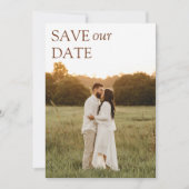 Moderne & Slanke Typografie Bruiloft Bewaar onze D Kaart (Voorkant)