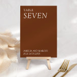 Moderne & Slanke Typografie Bruiloft Kaart<br><div class="desc">Introductie van onze elegante en verfijnde Modern & Slanke Wedding Typography Suite, ontworpen om de toon te zetten voor uw speciale dag. Deze prachtig vormgegeven uitnodiging heeft een modern en strak typografisch ontwerp, perfect geschikt voor een eigentijdse trouwceremonie. Het rijke kleurenpalet straalt warmte en elegantie uit en zorgt voor een...</div>