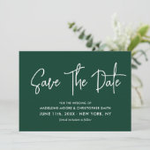 Moderne Smaragd Groene Kalligrafie Scannable QR Co Save The Date (Staand voorkant)