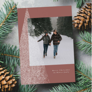 Moderne snowy kerstboom, één foto stijlvol feestdagenkaart