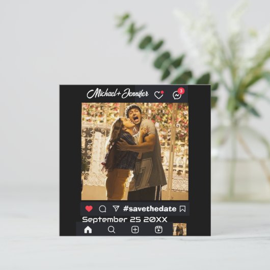 Moderne sociale media thema aangepaste bruiloft save the date (Staand voorkant)