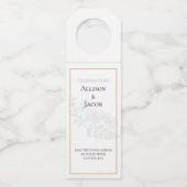 Moderne Soft Saliegroene Bloem Simpel Flessenhanger (Voorkant)