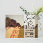 Moderne sparen de Datum Typografie Paar Foto Save The Date (Staand voorkant)