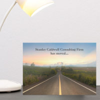 Moderne stad skyline weg aangepaste zaken verplaat