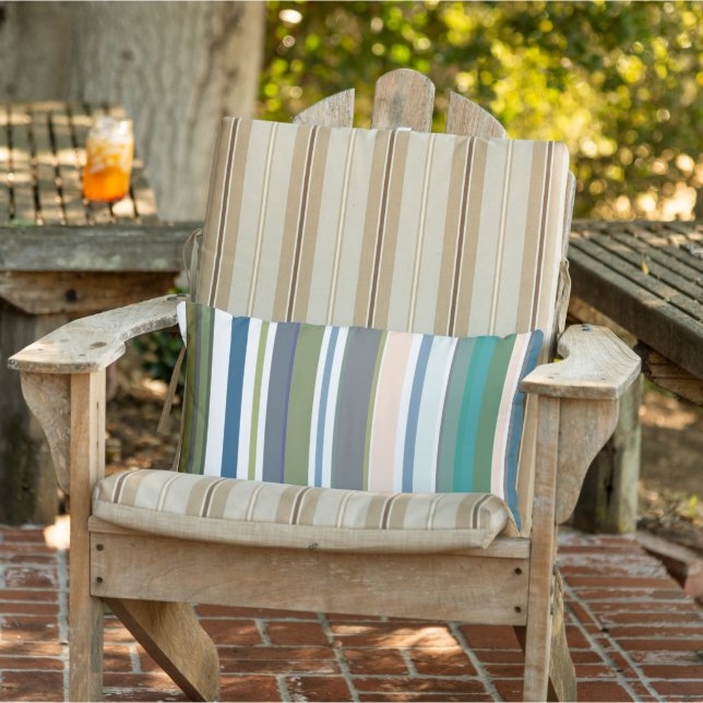 Moderne stapes voor nieuwe seizoenen buitenkussen (Stoel)