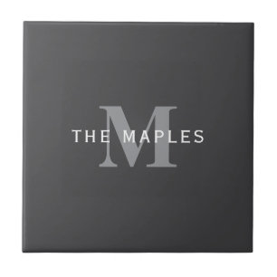 Moderne stijlvolle donkergrijze monogram & naam tegeltje
