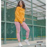 Moderne, stijlvolle Mode roze geometrisch Leggings<br><div class="desc">Aangepast, modern, cool, kisch, stijlvol, adembenembaar, met de hand gezaaid, donkerroze geometrisch zigpatroon van de zgn. zgn. mode-uitwerkingspatroon loopt een gymzaal met leggings die op je lichaam past, die op alle juiste plaatsen past, die na het wassen terugspringt, en die niet bij herhaalde draag zijn vorm verliest. Het maakt een...</div>