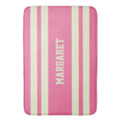 Moderne stijlvolle roze witte monogram naam badmat (Voorkant Verticaal)