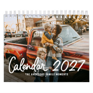 Moderne stijlvolle script familie foto 2027 maande kalender