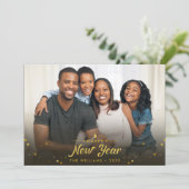 Moderne stijlvolle script Gelukkig Nieuwjaar Foto  Feestdagenkaart (Staand voorkant)
