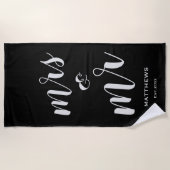 Moderne Stijlvolle Zwart Mrs & Mr Naam Datum Custo Strandlaken (Voorkant)