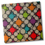 Moderne Stippen Hedendaagse kringen Tegeltje<br><div class="desc">Hedendaagse cirkels Moderne Polka Dot Pattern keramische tegel. Iedereen houdt van een interessant polka dot patroon! Limoengroen, Heet Roze, Paarse, Sinaasappel, Turquoise, op een Tan en Zwart. Of je deze tegel wilt gebruiken als een klein onderzetter of trivet voor een drink of bord... of je wilt gaan groot met een...</div>