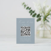 Moderne Stofblauwe QR Code RSVP Informatiekaartje (Staand voorkant)