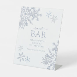 Moderne Stoffige Blauwe Sneeuwvlok Winter Boeket B Reclamebord Met Voetstuk