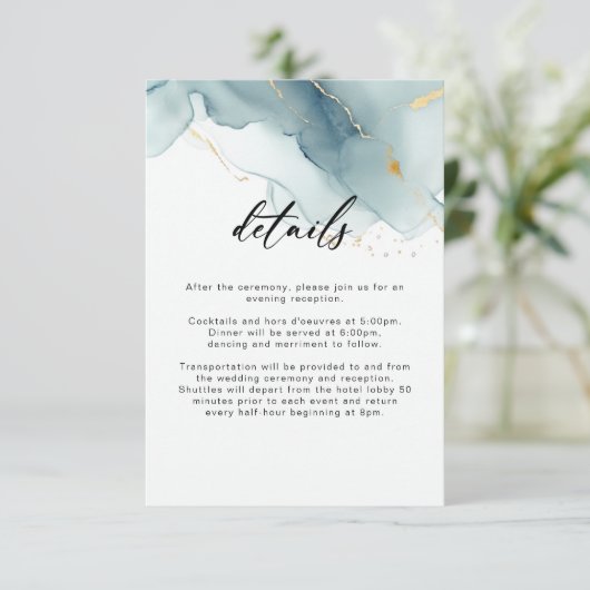 Moderne stoffige blauwe zomer strand bruiloft deta informatiekaartje (Staand voorkant)