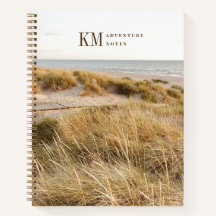 Moderne strandavonturen monogram