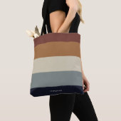 Moderne strepen met monogram aards tote bag (Dichtbij)