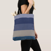 Moderne strepen met monogram schaduwen van blauw tote bag (Dichtbij)
