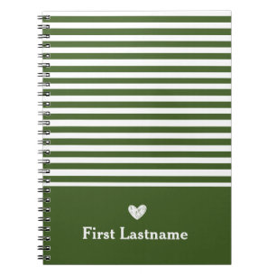 Moderne strepen met Upscale Heart Monogram groen Notitieboek