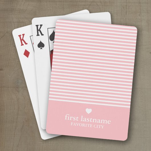 Moderne strips met oplopend hartmonogram roze pokerkaarten