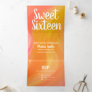 Moderne Sweet 16 Marmer Oranje Roze Wervelingen Drieluik Uitnodiging