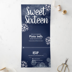 Moderne Sweet 16 Scattered Snowflakes Bokeh Lights Drieluik Uitnodiging