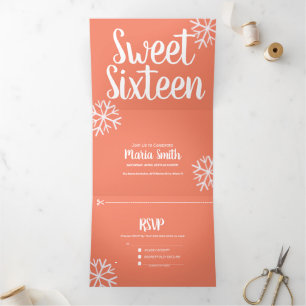 Moderne Sweet 16 Verspreide Sneeuwvlokken Drieluik Uitnodiging