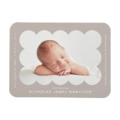 Moderne Taupe Geboorteaankondiging met Geschulpte  Magneet (Horizontaal)