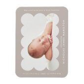 Moderne Taupe Geboorteaankondiging met Geschulpte  Magneet (Verticaal)