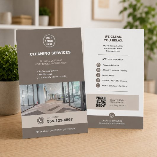 Moderne Taupe Schoonmaakdiensten met QR Flyer