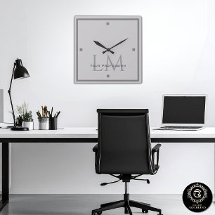 Moderne Taupegrijze Monogram Kantoor Decoratie Vierkante Klok