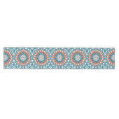 Moderne Teal en Koraal Mandala Patroon Medium Tafelloper (Horizontaal)